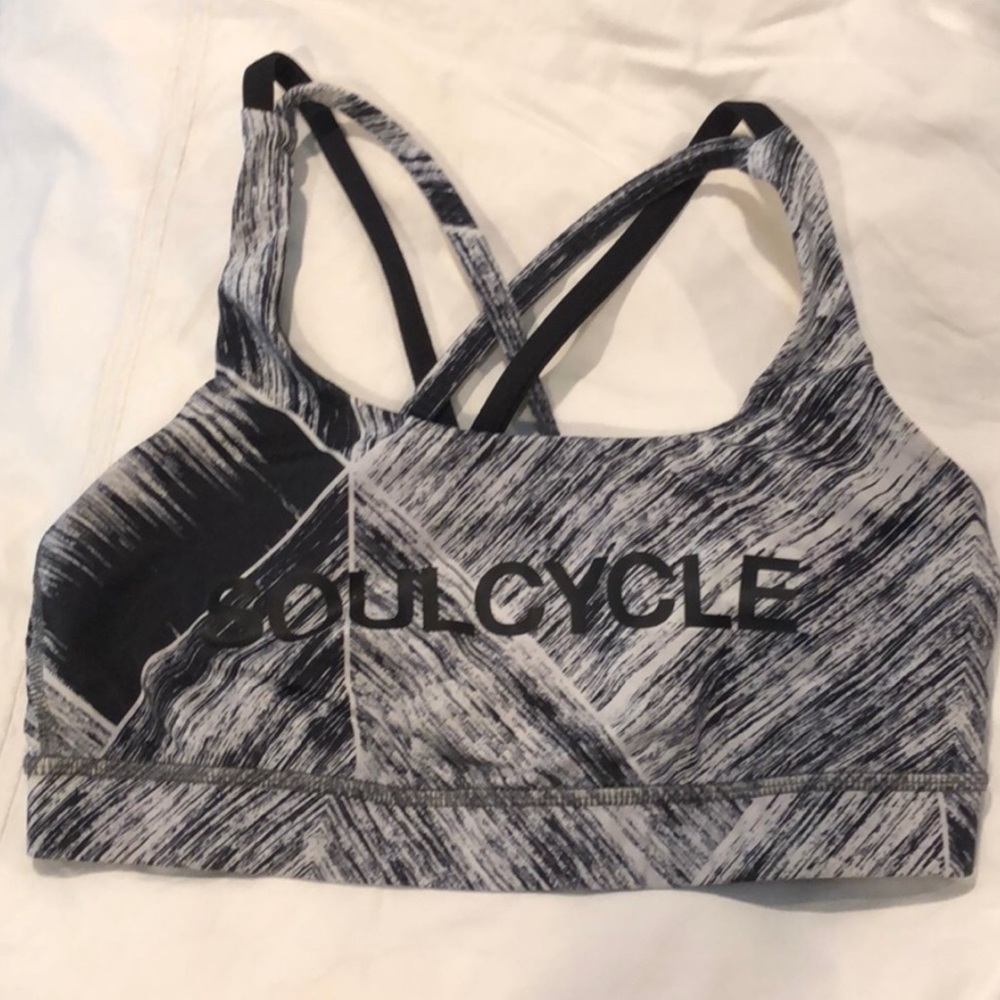 Lululemon Soulcycle size 6 bra